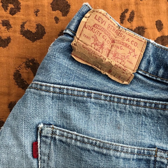 Perfectly distressed vintage Levi 505s - Picture 4 of 4